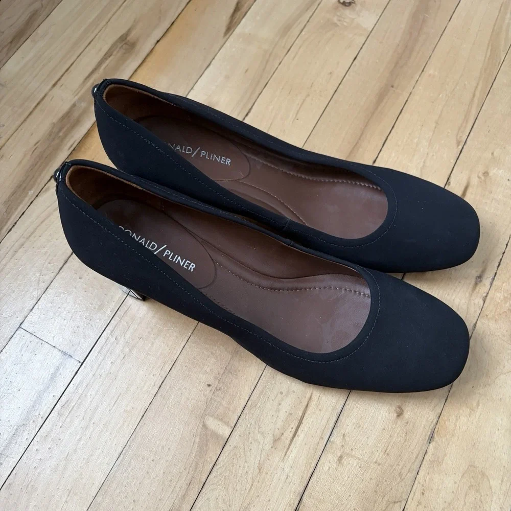 Donald J. Pliner product pair